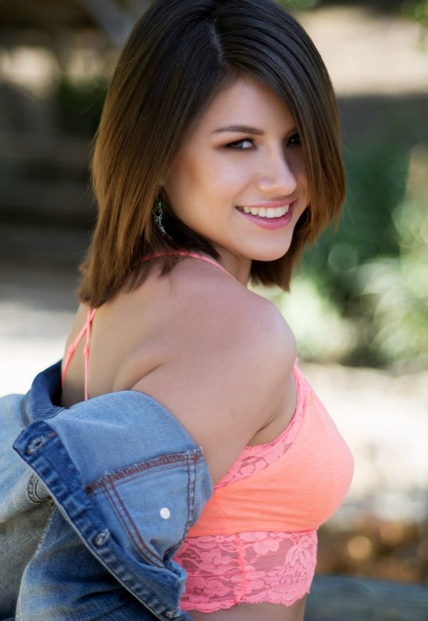 Диана, 24 года, 2 размер груди