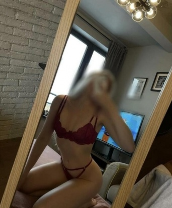 Фаина, 24 года, 2 размер груди